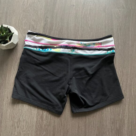 Lululemon Black Shorts with Wide Pattern Waistband - Picture 7 of 7